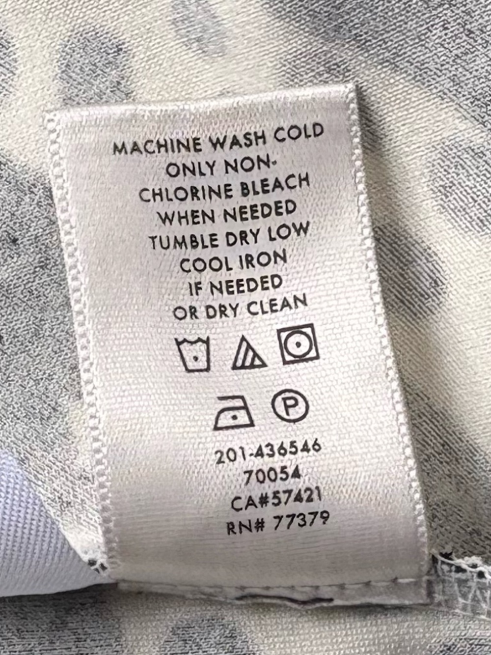 Ann Taylor Medium Sleeveless Black & White Dress Shirt with Bow in Front - Picture 5 of 5